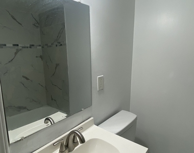 214 Columbia Street - Photo Thumbnail 12