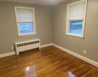 214 Columbia Street - Photo Thumbnail 23