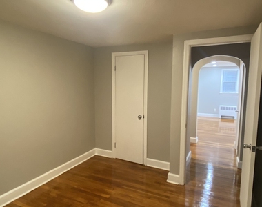 214 Columbia Street - Photo Thumbnail 22