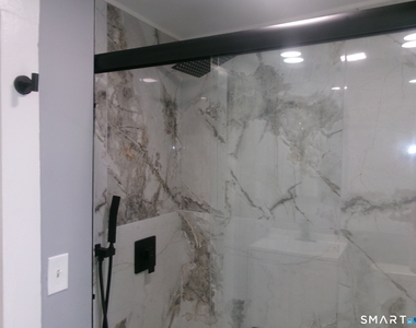 188 Hemingway Avenue - Photo Thumbnail 6