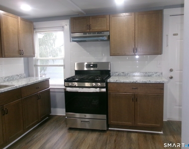 188 Hemingway Avenue - Photo Thumbnail 4