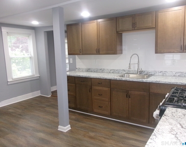 188 Hemingway Avenue - Photo Thumbnail 5