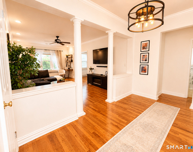 70 Strawberry Hill Avenue - Photo Thumbnail 11
