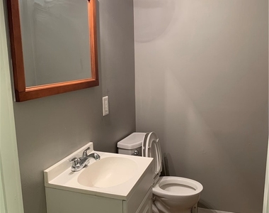 160 Hazelwood Ave - Photo Thumbnail 8