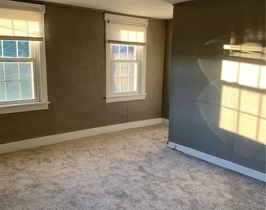 160 Hazelwood Ave - Photo Thumbnail 23
