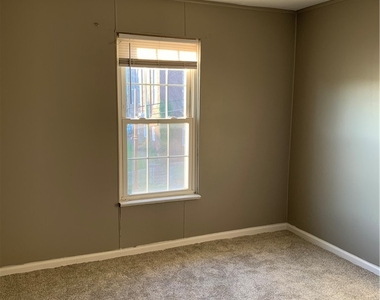 160 Hazelwood Ave - Photo Thumbnail 19