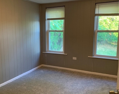 160 Hazelwood Ave - Photo Thumbnail 14
