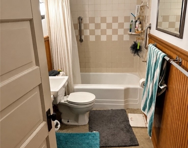 1317 Beechview Ave - Photo Thumbnail 8