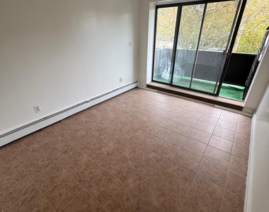 Clover Place & Cypress Ave - Photo Thumbnail 8