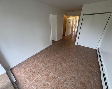Clover Place & Cypress Ave - Photo Thumbnail 7
