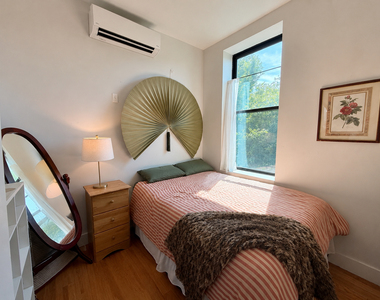 481 Evergreen Avenue - Photo Thumbnail 1