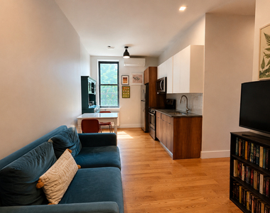 481 Evergreen Avenue - Photo Thumbnail 5