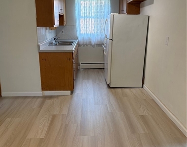 1025 George Urban Boulevard - Photo Thumbnail 9