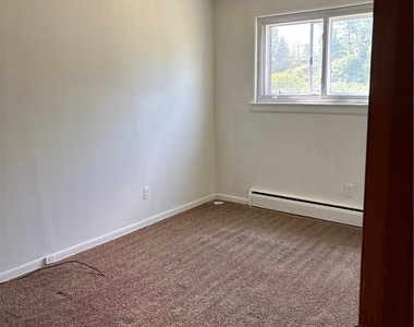 1025 George Urban Boulevard - Photo Thumbnail 21