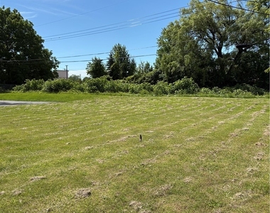 1025 George Urban Boulevard - Photo Thumbnail 28