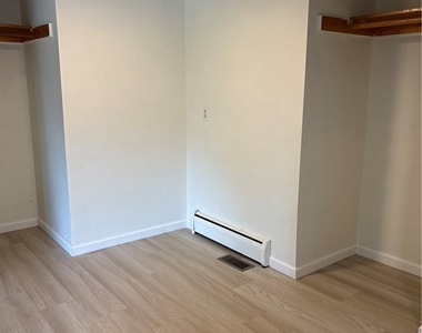 1025 George Urban Boulevard - Photo Thumbnail 14