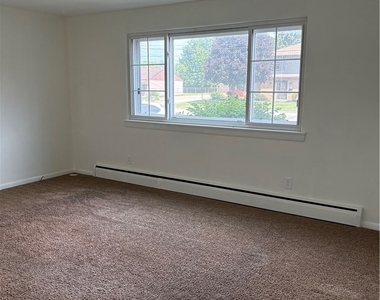 1025 George Urban Boulevard - Photo Thumbnail 6