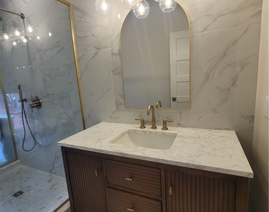 884 Main Street - Photo Thumbnail 12