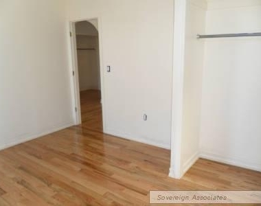 Pinehurst Avenue - Photo Thumbnail 3