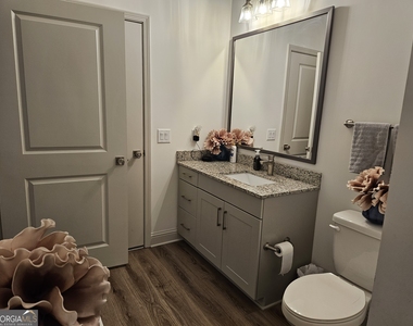 2180 Shadowood Parkway Se - Photo Thumbnail 9