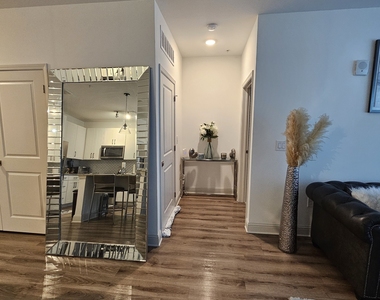 2180 Shadowood Parkway Se - Photo Thumbnail 7