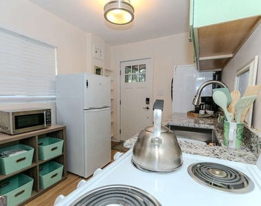 150 South Avenue Se - Photo Thumbnail 5
