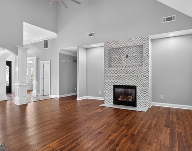 5428 Spelman Drive Sw - Photo Thumbnail 8