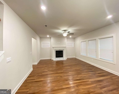 3290 Summerpoint Crossing - Photo Thumbnail 8