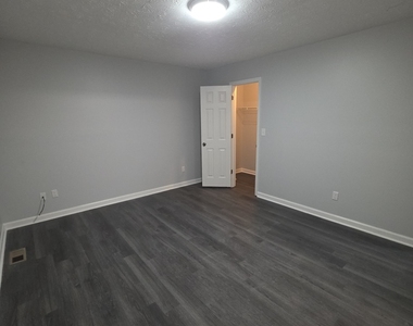 6702 Chupp Road - Photo Thumbnail 12