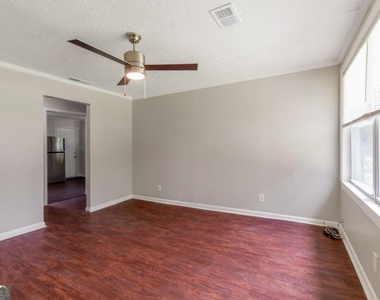 6414 E Shadow Rock Drive - Photo Thumbnail 2