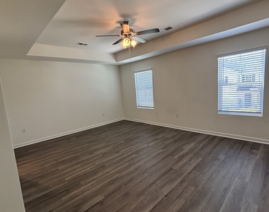 222 Coastal Drive - Photo Thumbnail 7