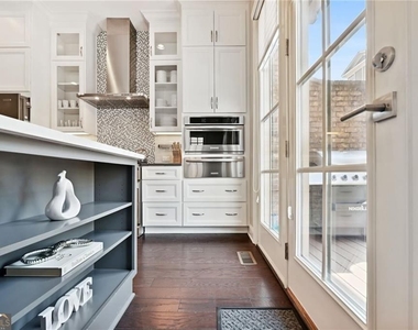 805 Corduroy Lane - Photo Thumbnail 15