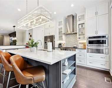 805 Corduroy Lane - Photo Thumbnail 10