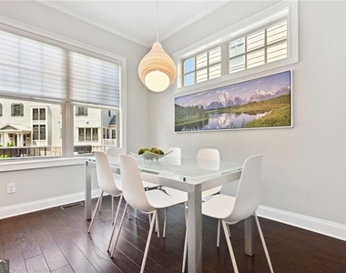 805 Corduroy Lane - Photo Thumbnail 6