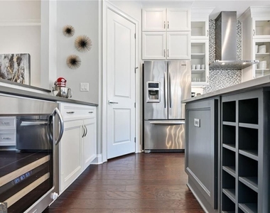 805 Corduroy Lane - Photo Thumbnail 16