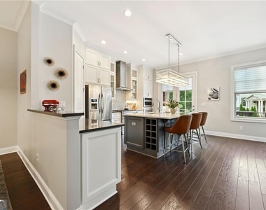 805 Corduroy Lane - Photo Thumbnail 8