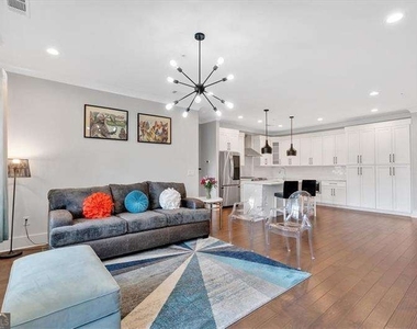 6890 Peachtree Dunwo Road - Photo Thumbnail 11