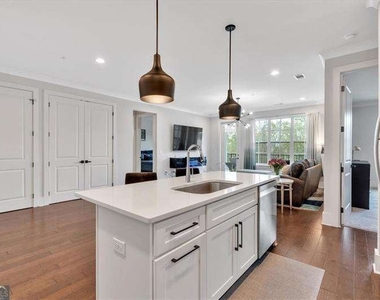 6890 Peachtree Dunwo Road - Photo Thumbnail 7