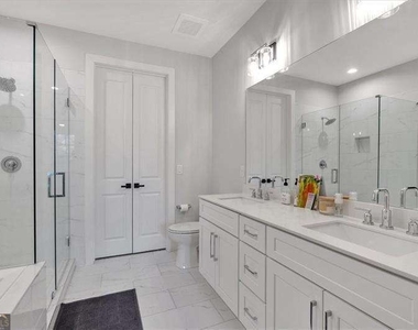 6890 Peachtree Dunwo Road - Photo Thumbnail 18