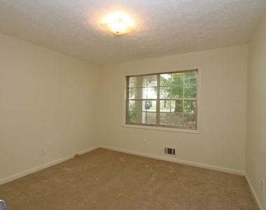 4215 Fawn Lane - Photo Thumbnail 18