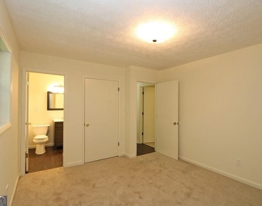 4215 Fawn Lane - Photo Thumbnail 14