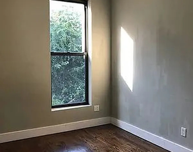 165 Covert Street - Photo Thumbnail 13