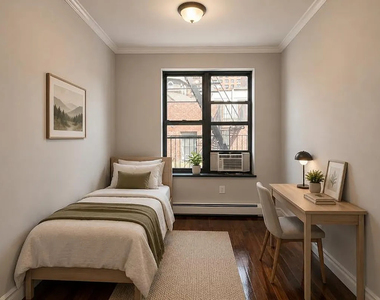 East Village, Manhattan, NY - Photo Thumbnail 2