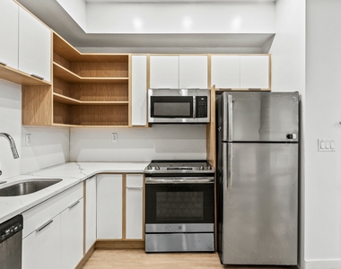 810 Macon Street - Photo Thumbnail 1