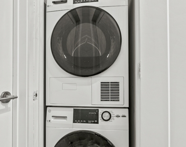 810 Macon Street - Photo Thumbnail 8