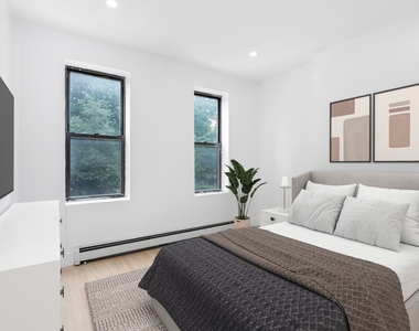 810 Macon Street - Photo Thumbnail 6