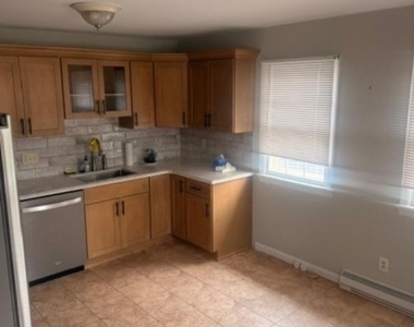 169 Mountain Ave - Photo Thumbnail 11
