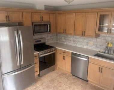 169 Mountain Ave - Photo Thumbnail 10