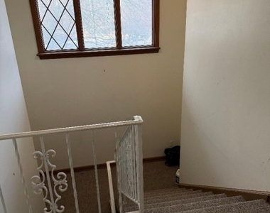 169 Mountain Ave - Photo Thumbnail 7