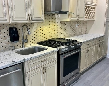 2507 Crane Pl - Photo Thumbnail 2